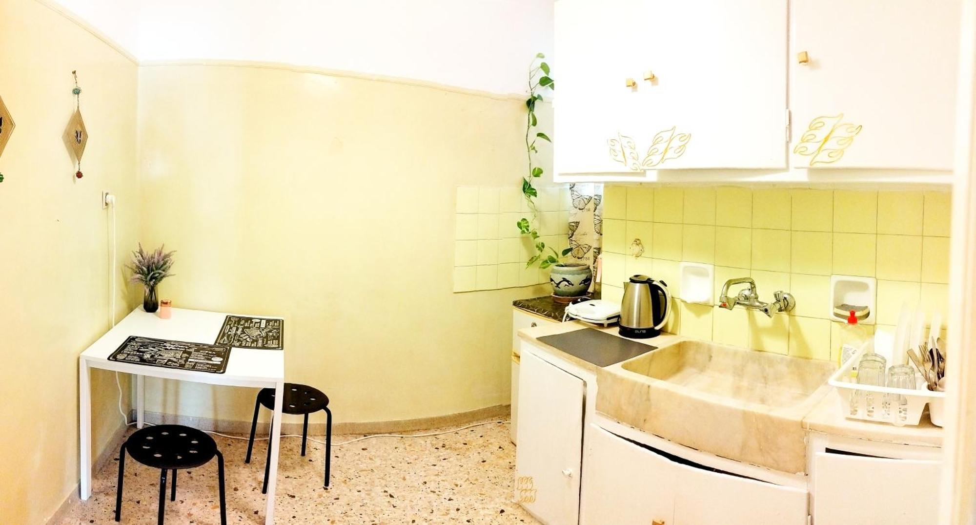 Cozy Room In Quiet Neighbourhood Athena Bagian luar foto