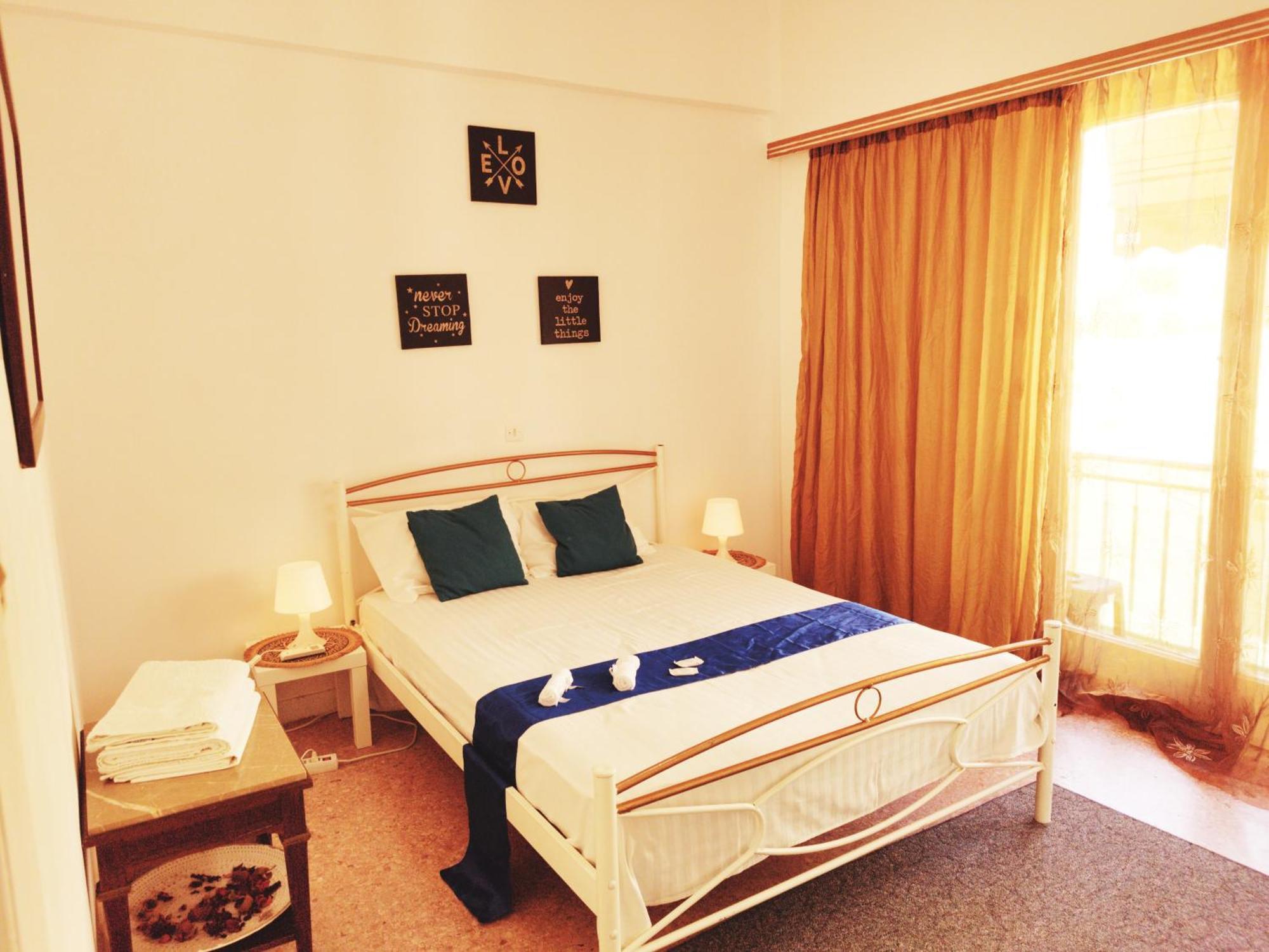 Cozy Room In Quiet Neighbourhood Athena Ruang foto