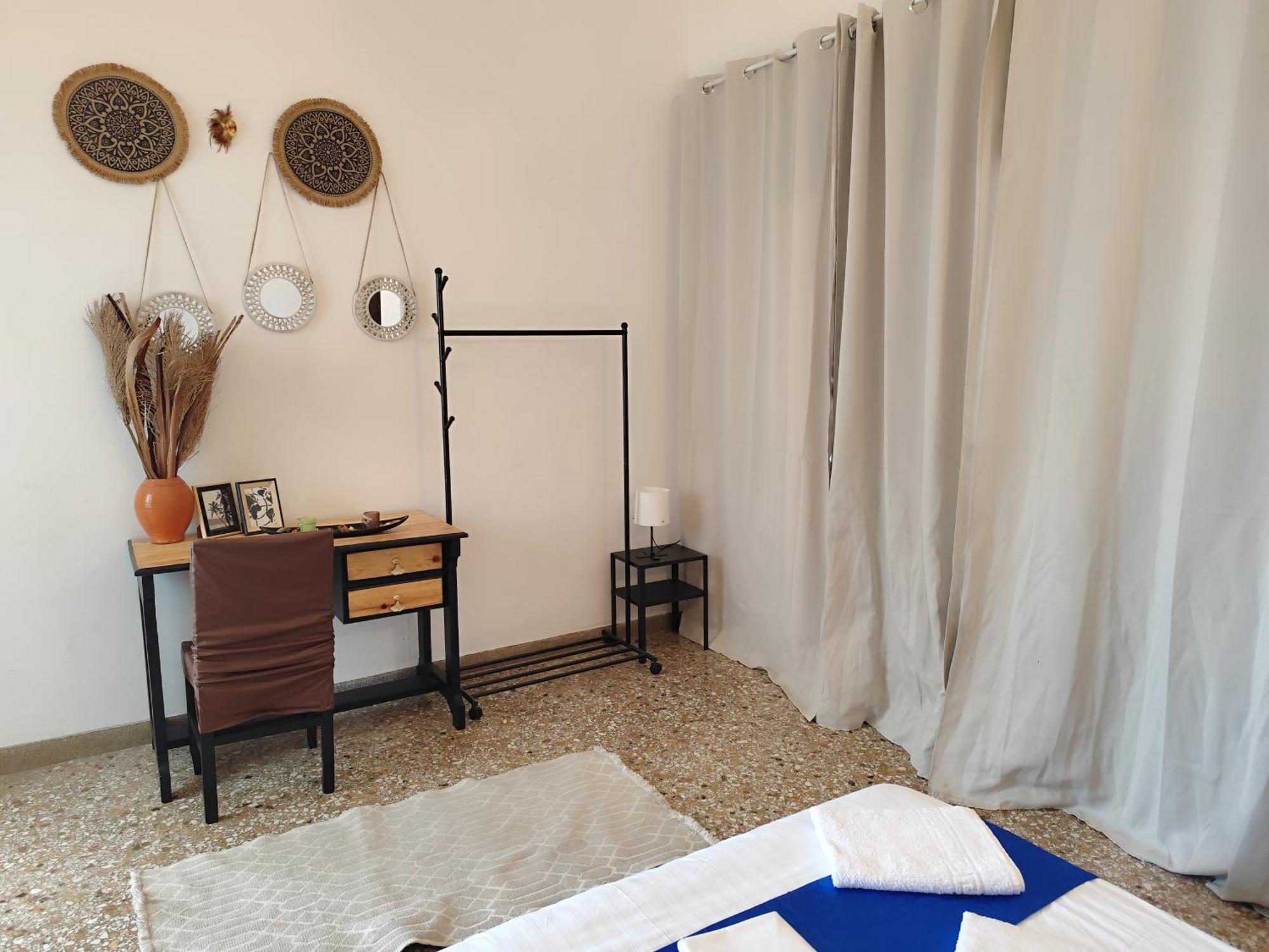 Cozy Room In Quiet Neighbourhood Athena Bagian luar foto